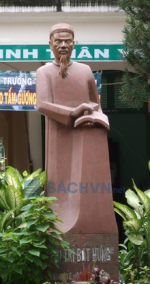 220px-Statue_of_Le_Quy_Don_cropped.png