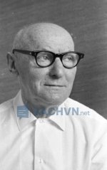 Isaac Bashevis Singer.jpg