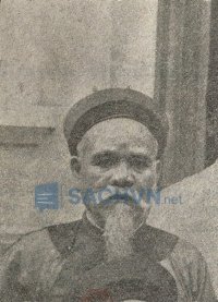 Portrait_of_Đông_Châu_Nguyễn_Hữu_Tiến_(cropped).jpg